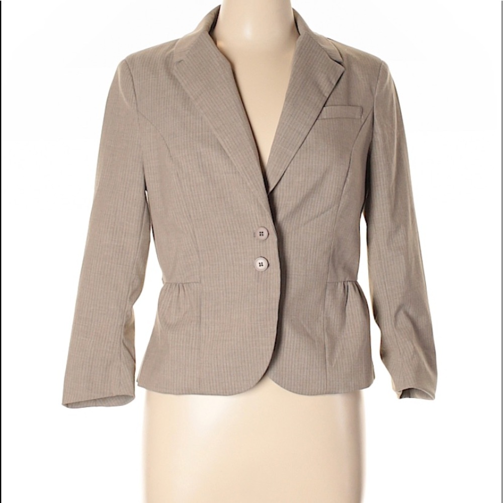 New York and Company tan blazer size 10